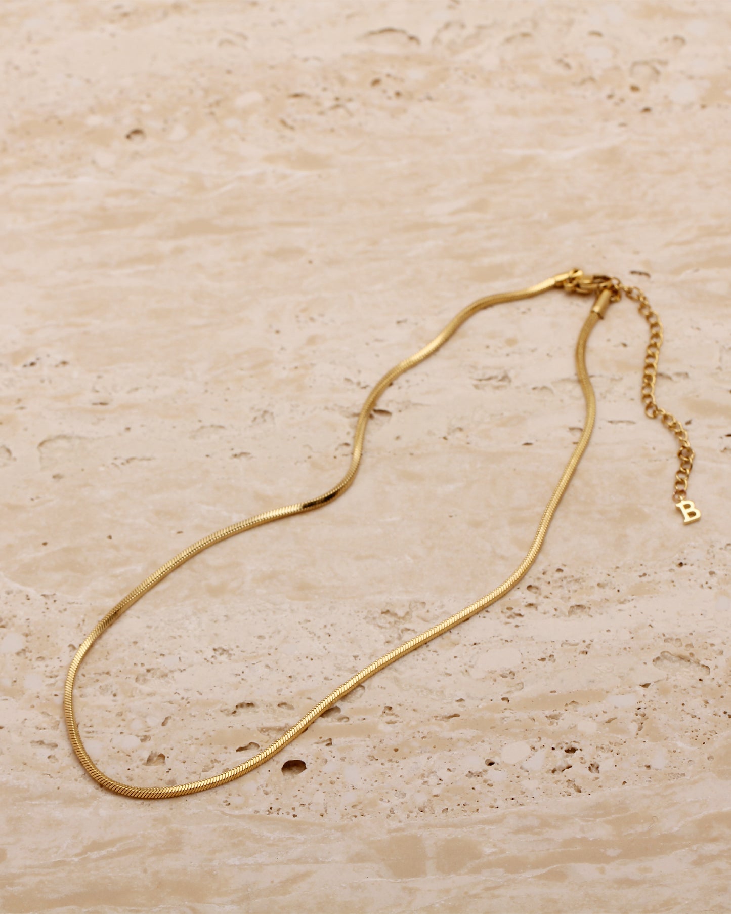 BAYA SQUARE HERRINGBONE NECKLACE
