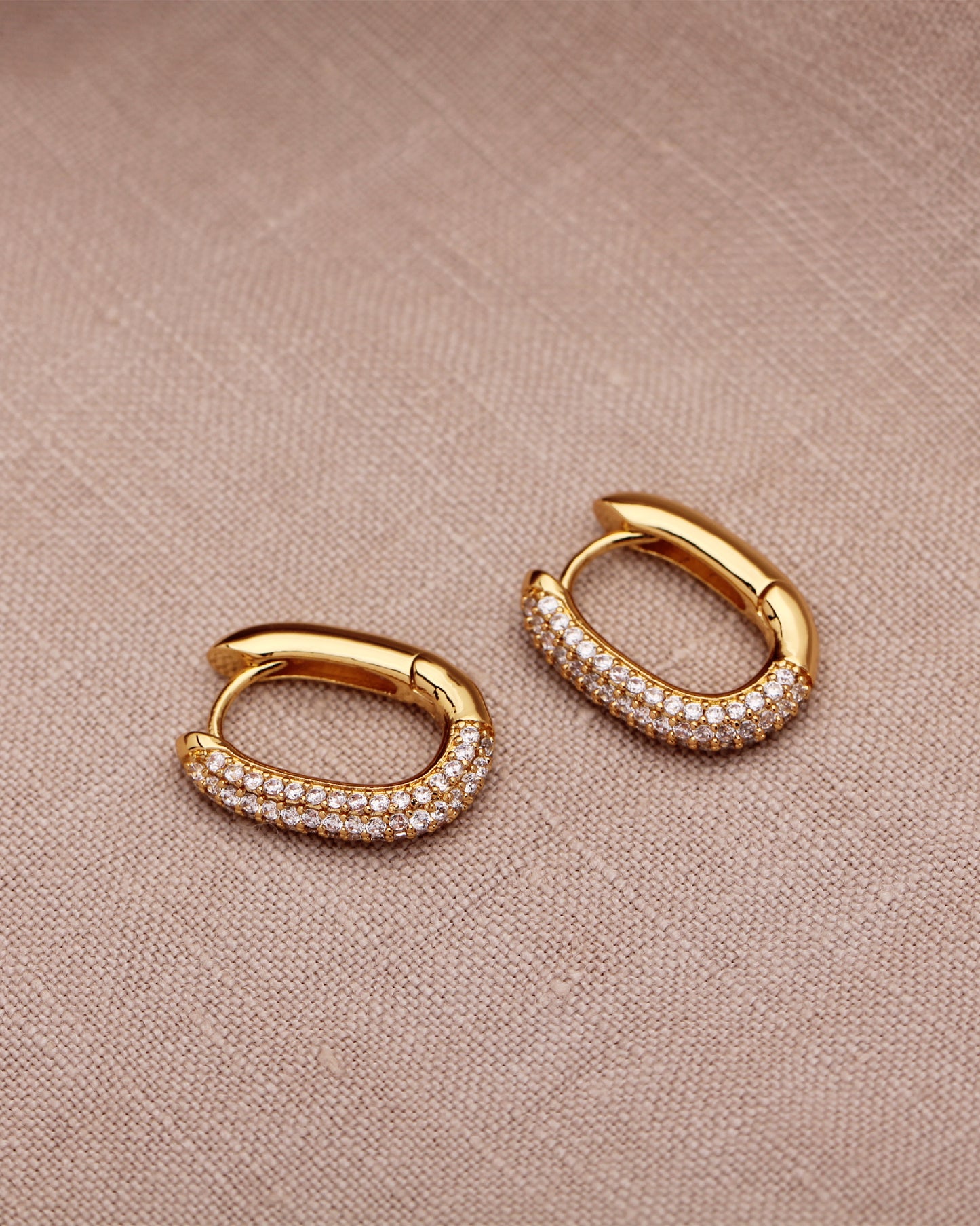 MARLOW PAVE RETANGLE HOOPS