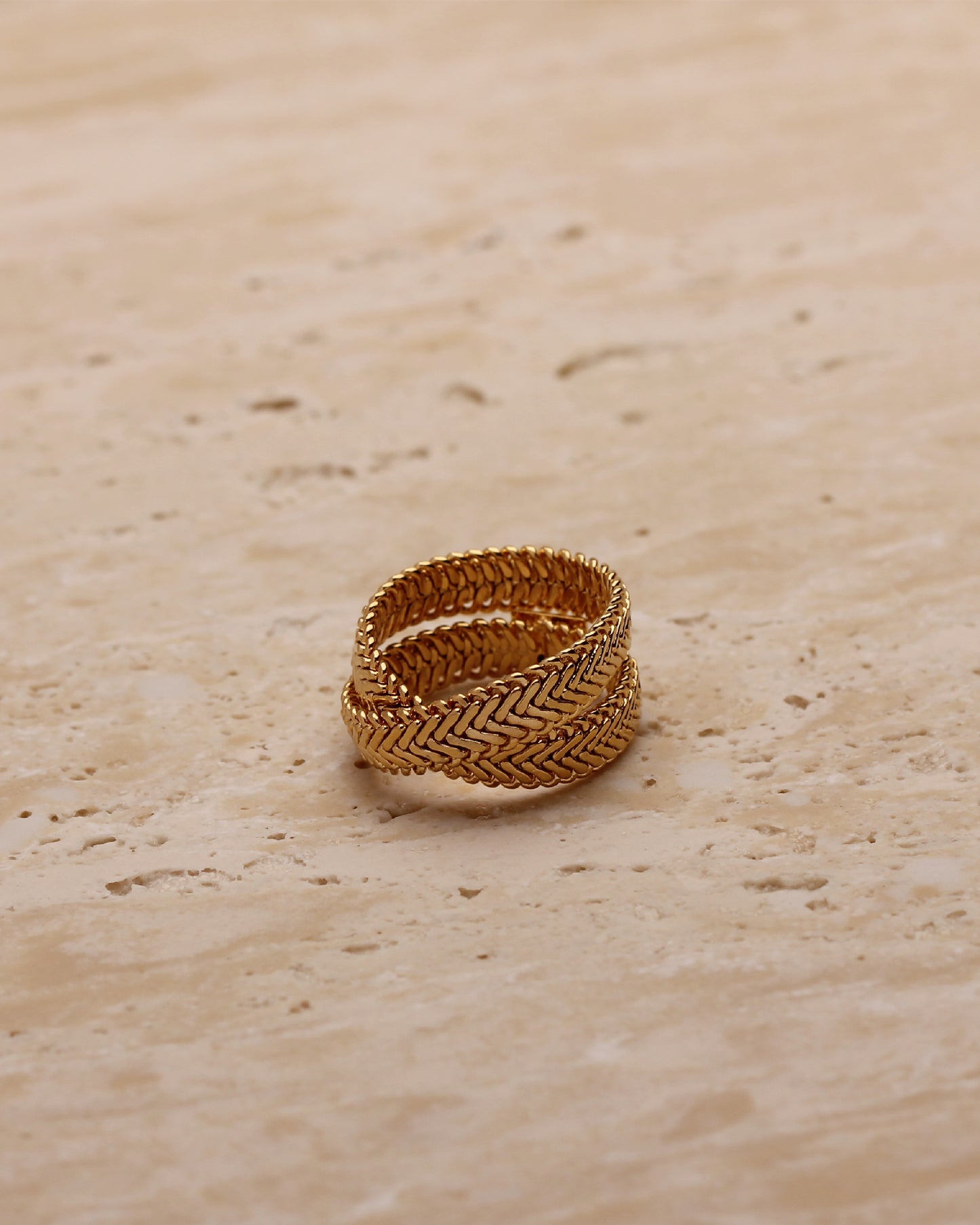 LUCINA HERRINGBONE RING