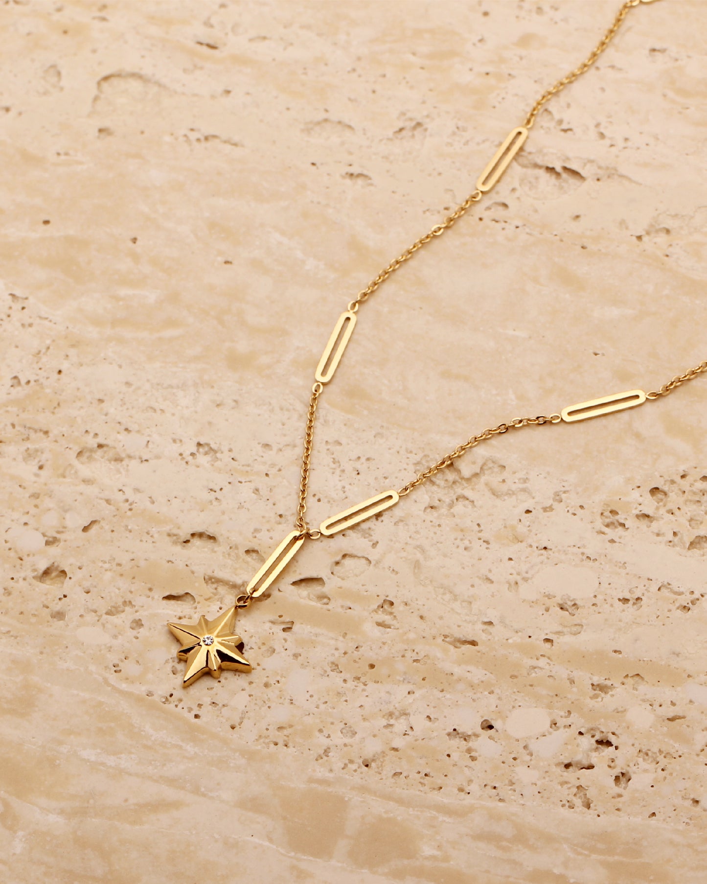 VELLA LARIAT STAR NECKLACE