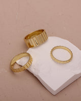 GINGER RIBBED BAND RING