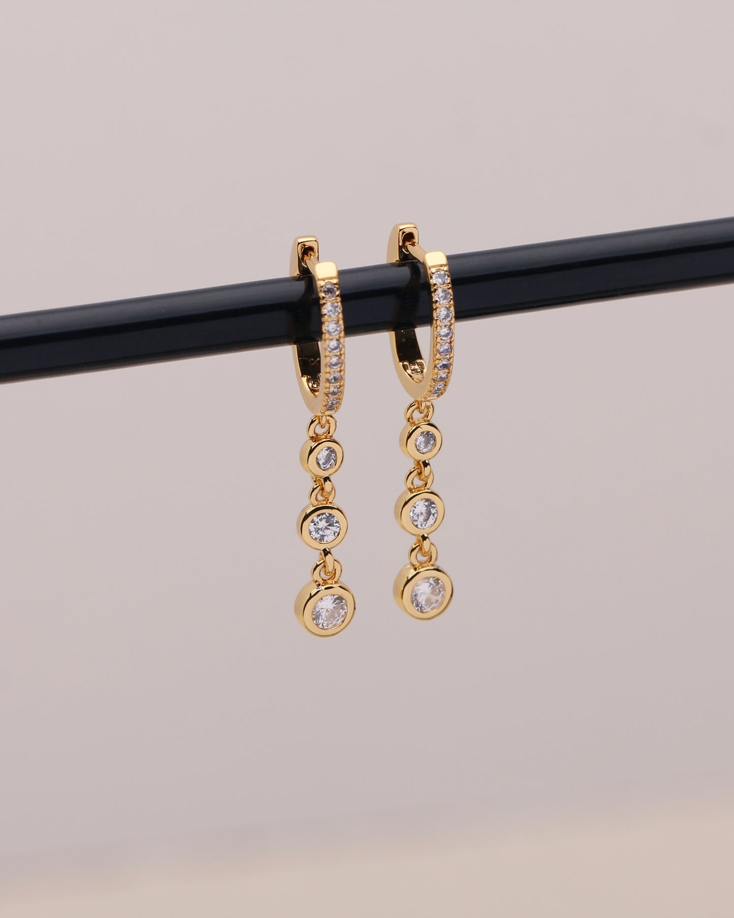 MAILI CUBIC DANGLE DOTS HOOPS
