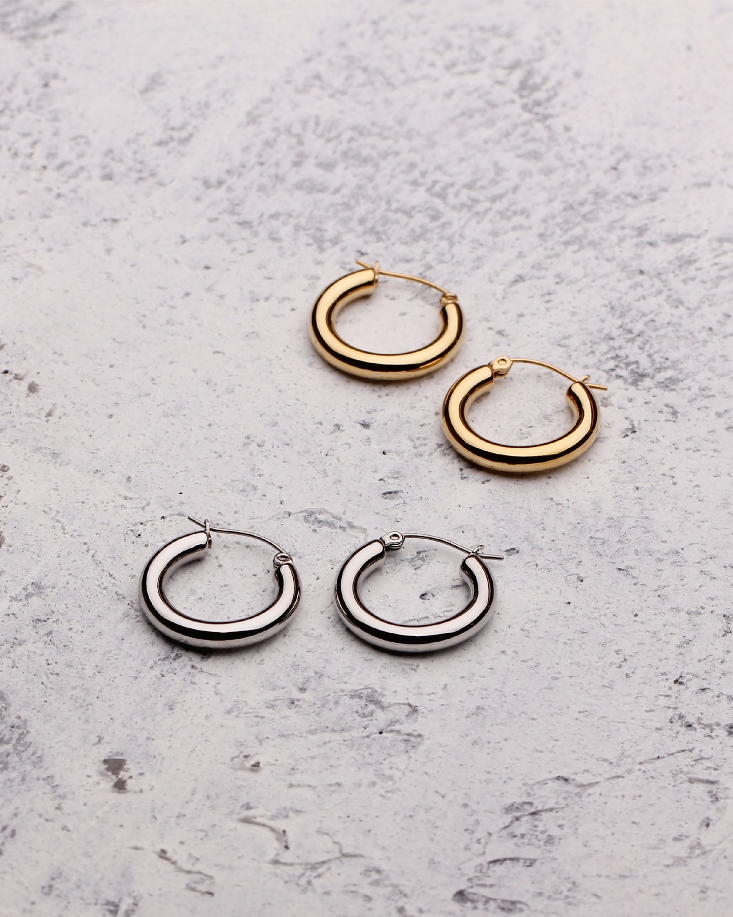 CALI HOOP EARRINGS