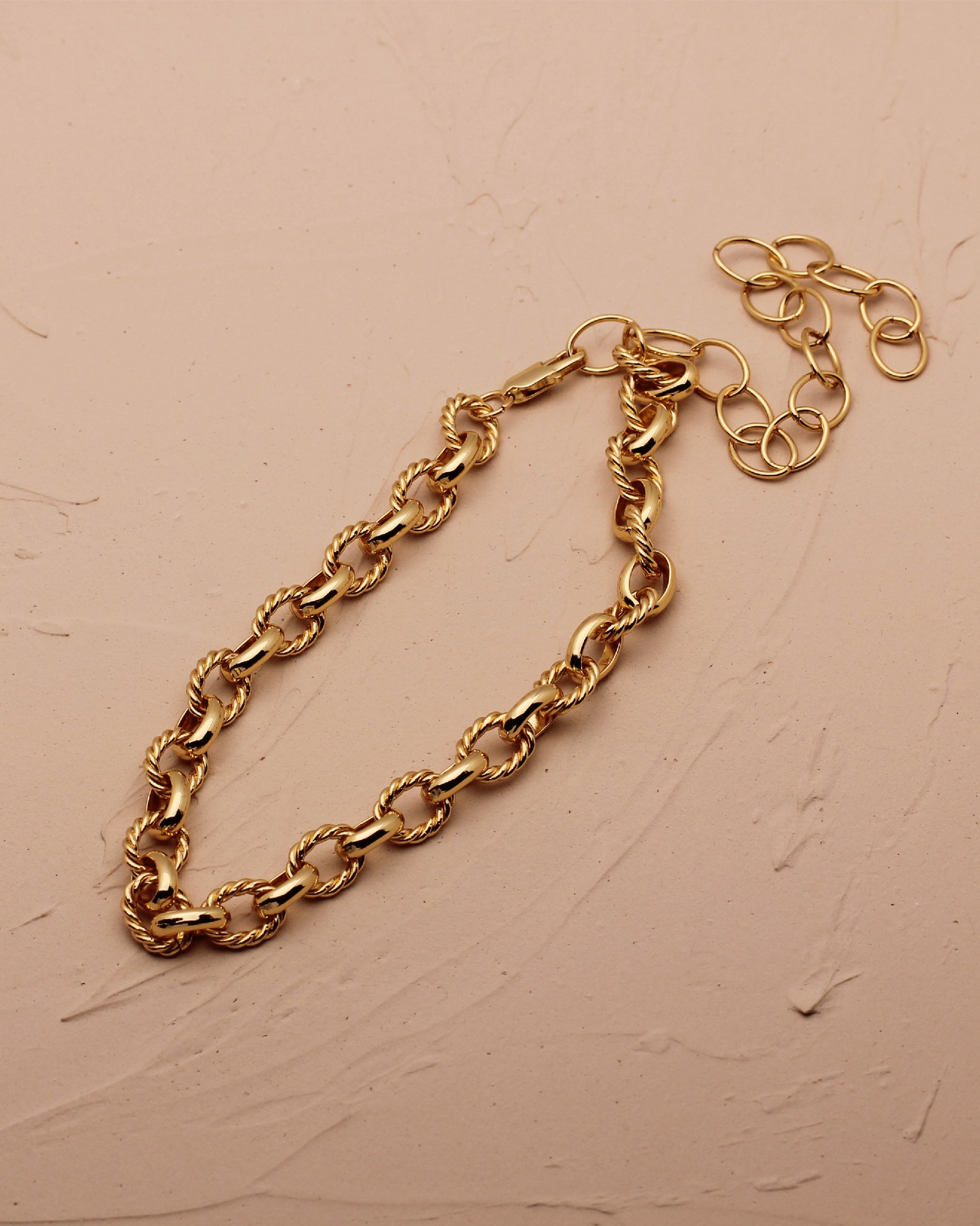 AAGNA CABLE CHAIN CHOKER