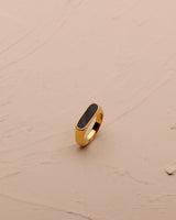 BRIANNE SIGNET BAND RING