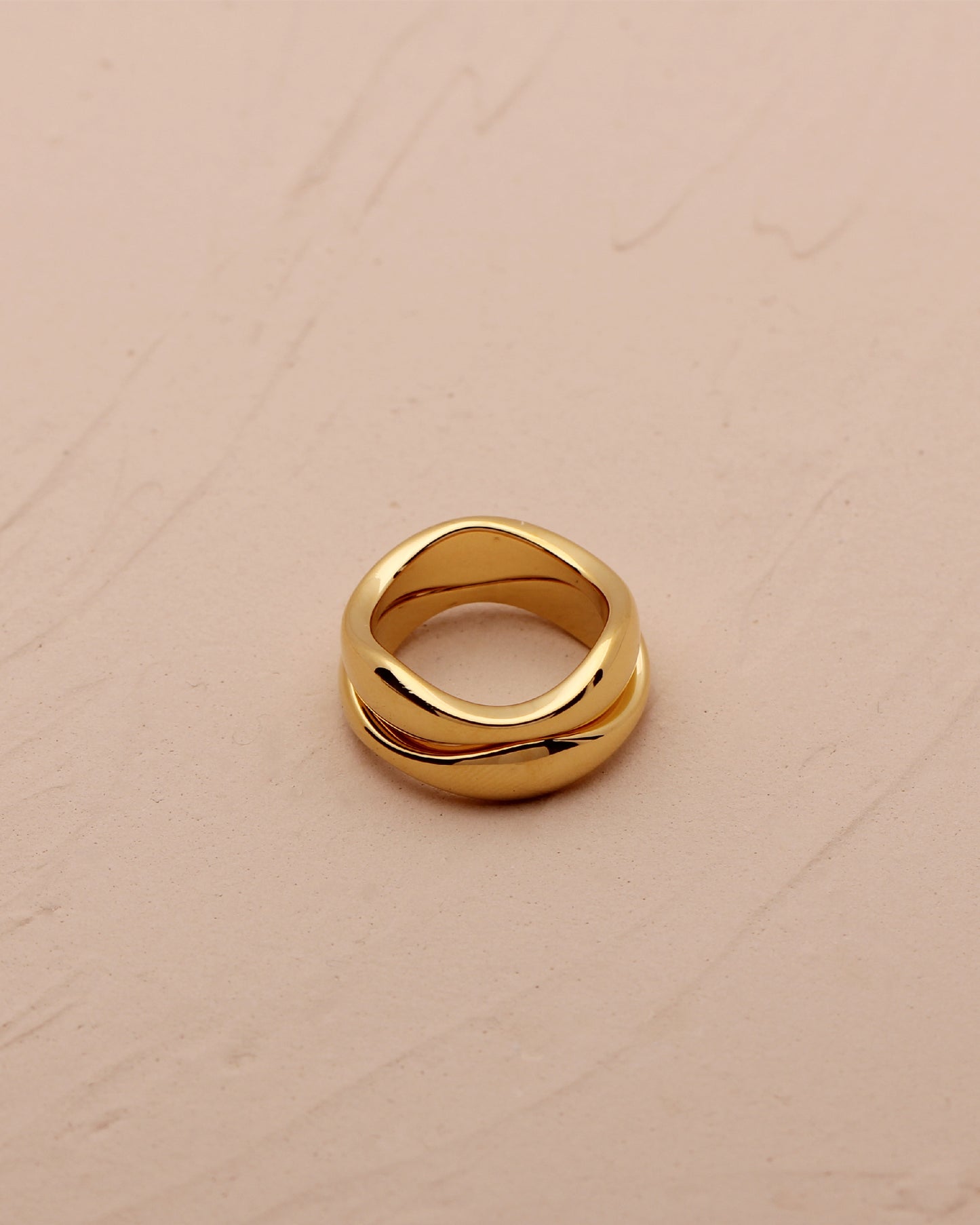 AVIGAIL WAVE BAND RING