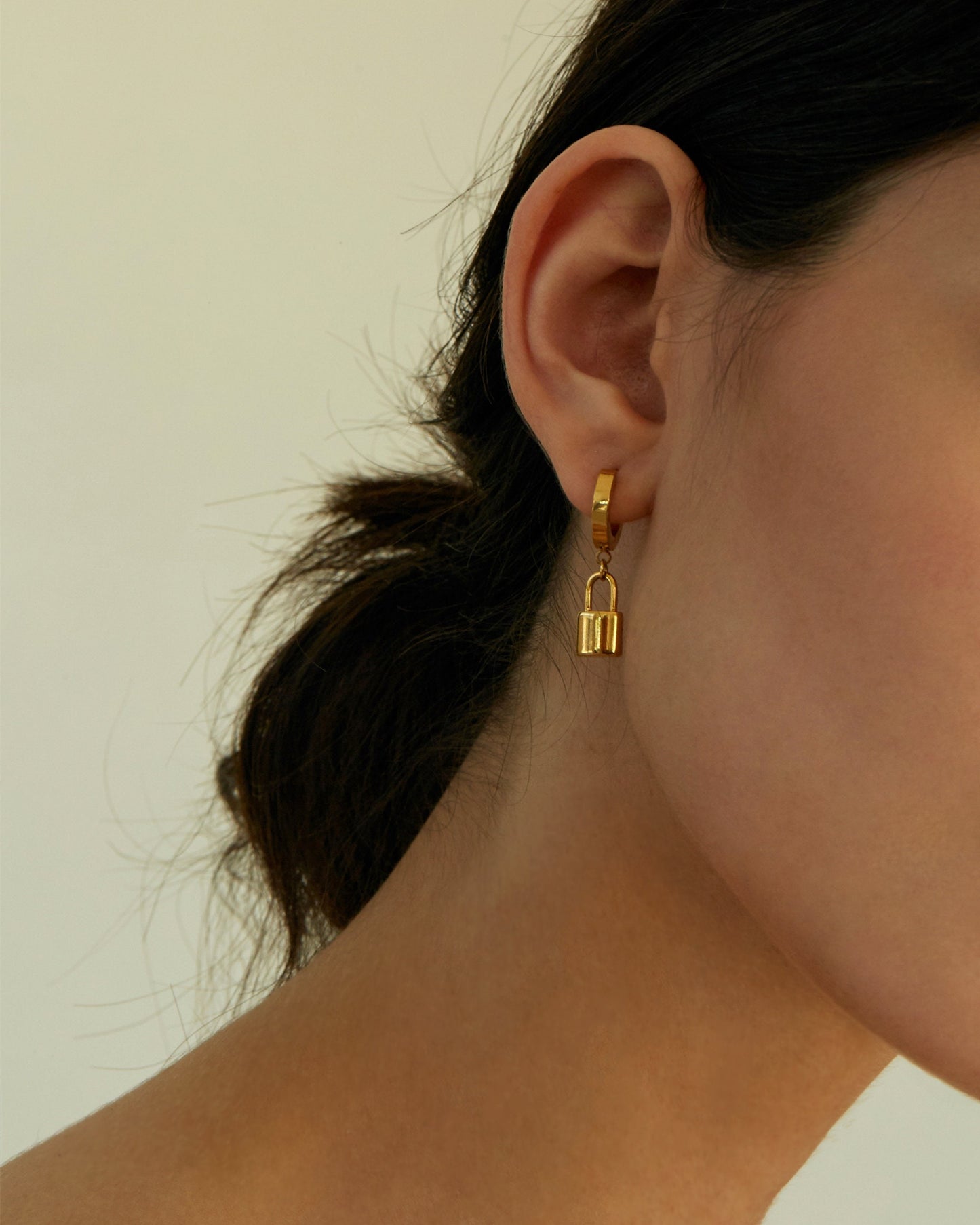 KYLIE PADLOCK HOOP EARRINGS