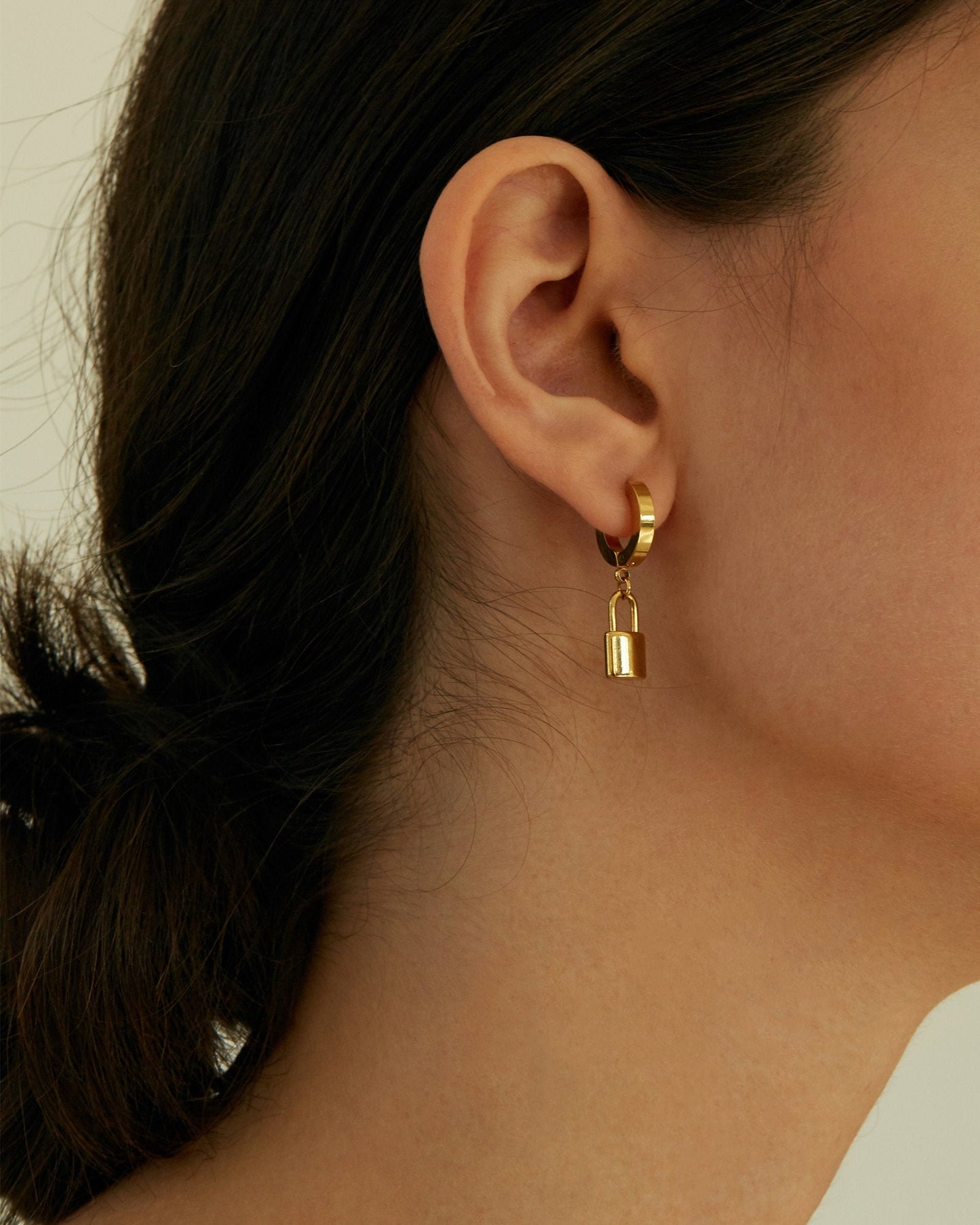 KYLIE PADLOCK HOOP EARRINGS