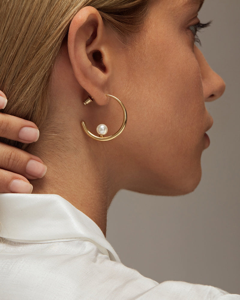 ZAIA PEARL HOOP STUDS