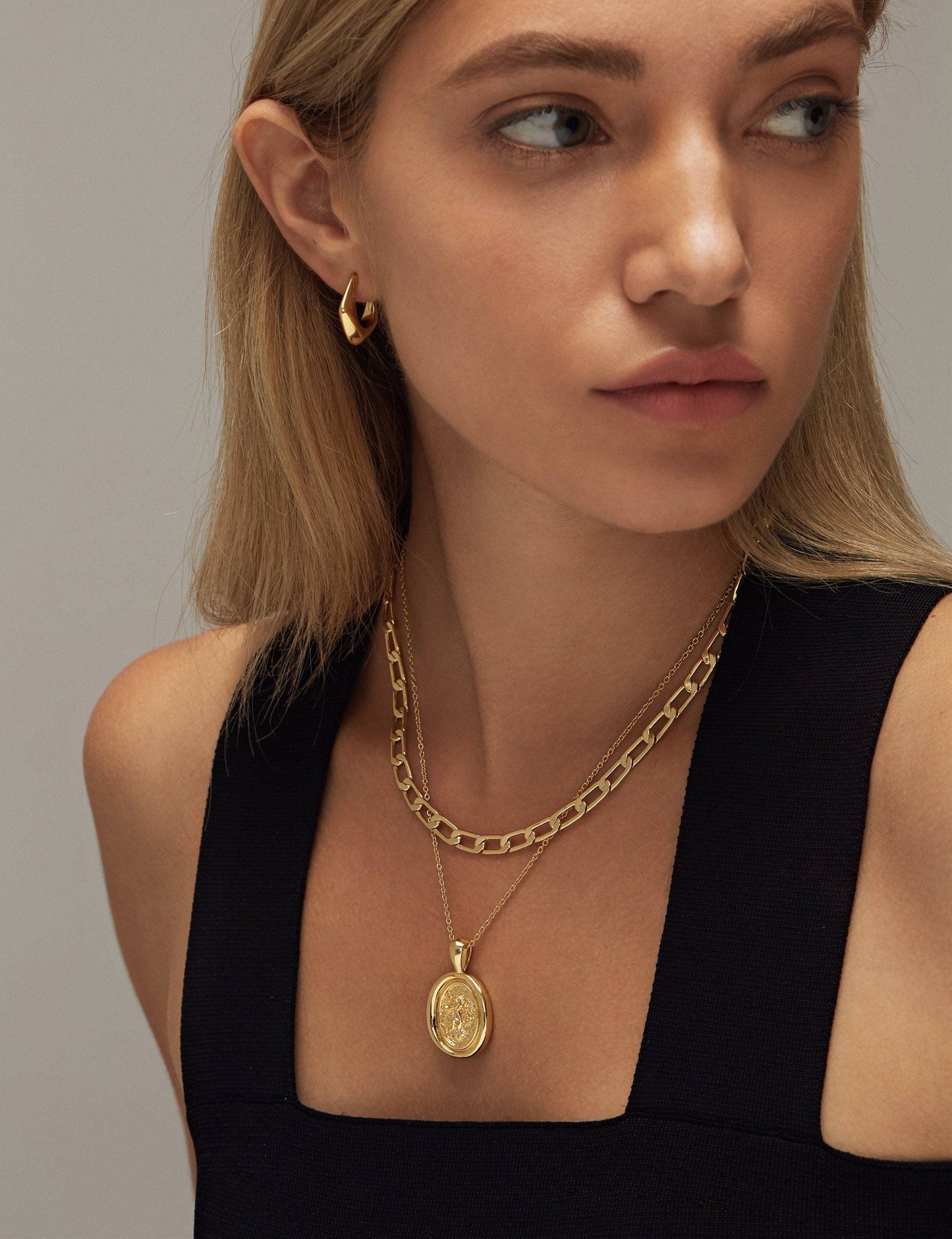 NOOMI CURB CHAIN NECKLACE