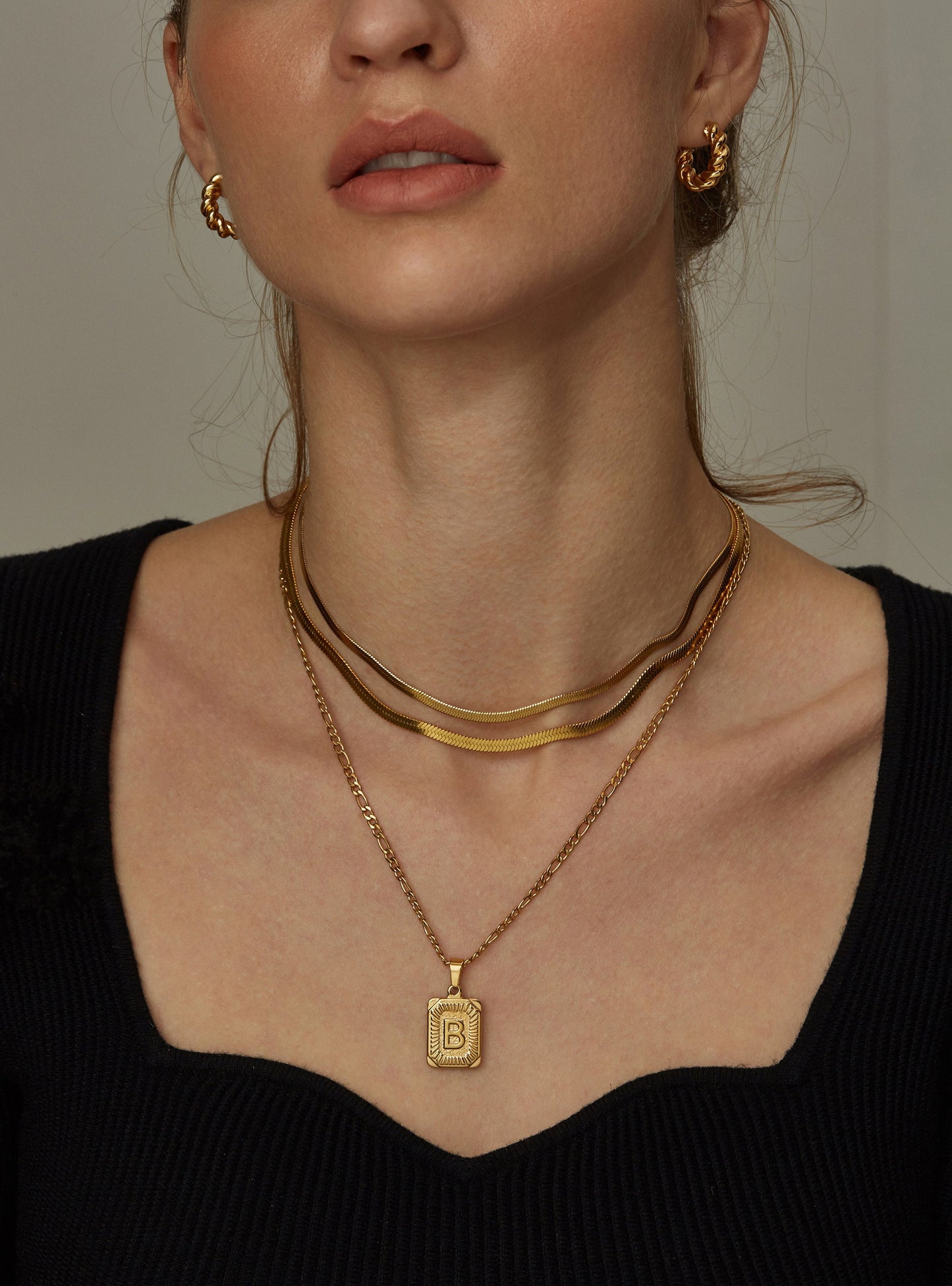 KEO INITIAL CHARM NECKLACE