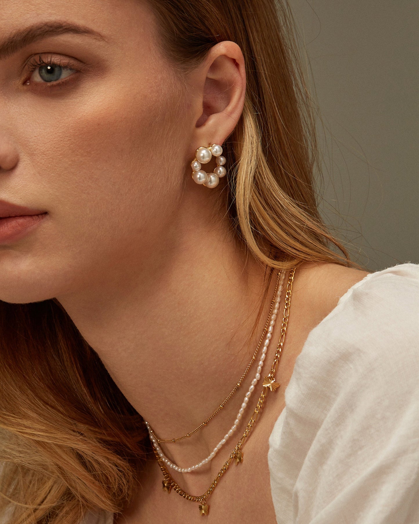 LEA PEARL HOOP EARRINGS