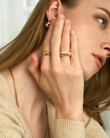 ROSIE FLOWER SIGNET RING